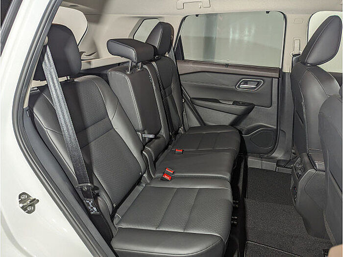 Nissan X-Trail 1.5 VC-T MHEV Tekna 4x2 1.5 VC-T MHEV Tekna 4x2