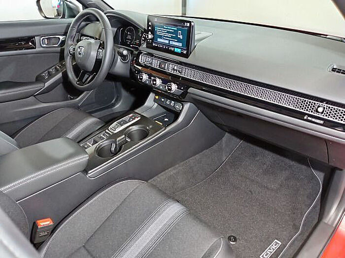 Honda Civic e: HEV Sport