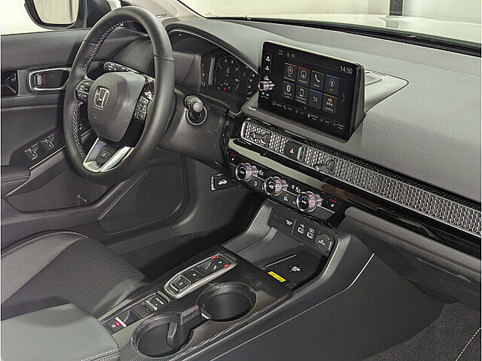 Honda Civic e: HEV Advance